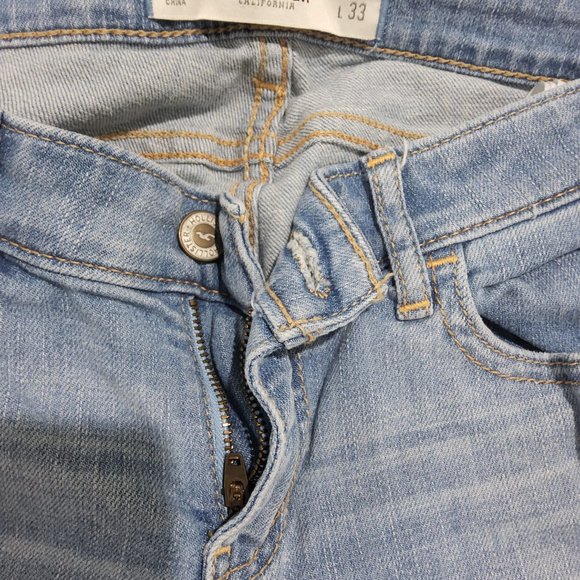 Hollister Jeans - Picture 2 of 3